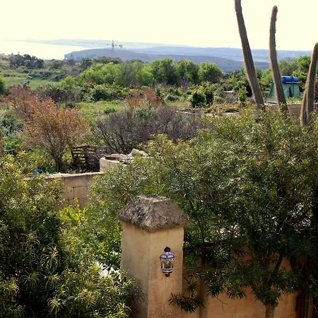 Il-wileg לינה וארוחת בוקר 4*