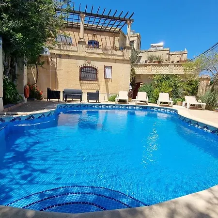 לינה וארוחת בוקר Il-wileg Qala