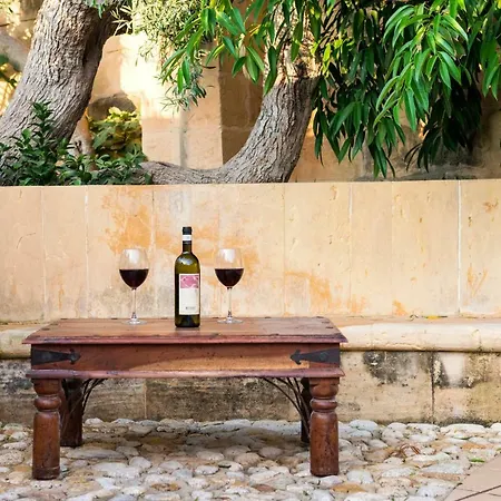 Il-wileg לינה וארוחת בוקר Qala